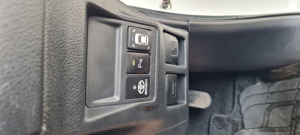 Mobil Toyota Kijang Innova 2017