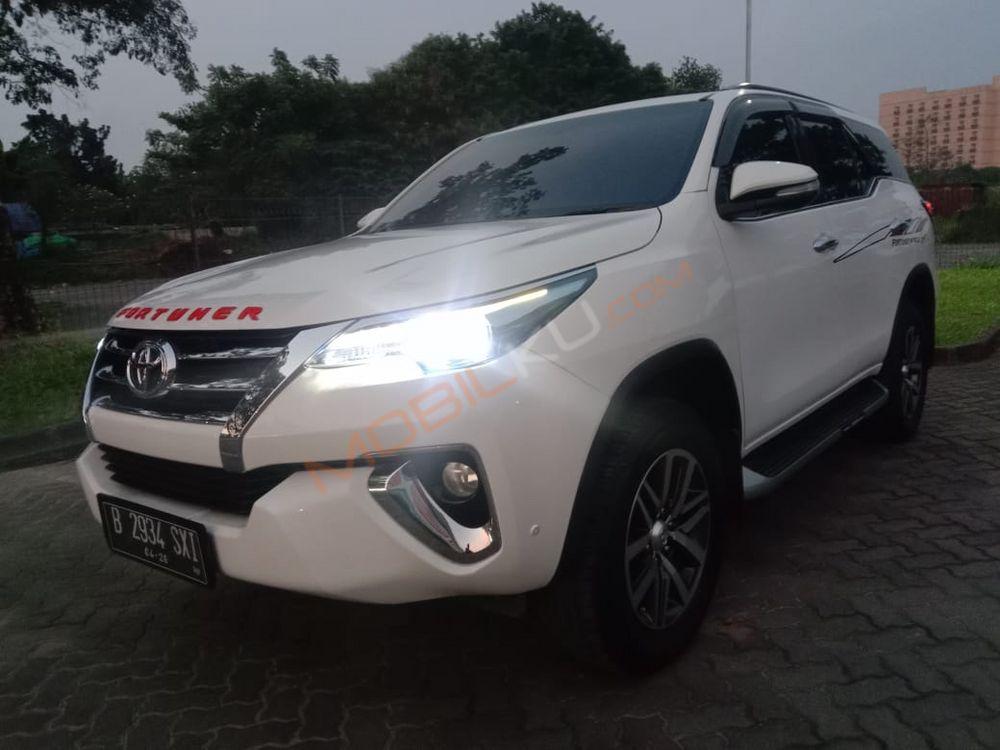 Mobil Toyota Fortuner 2016