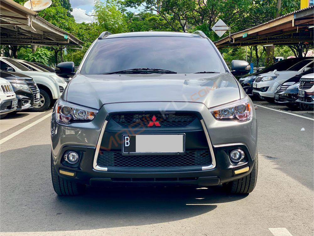 Mobil Mitsubishi Outlander Sport 2012