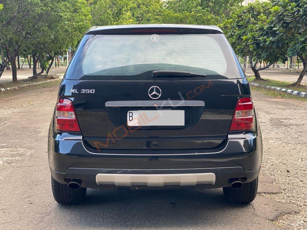 Mobil Mercedes-Benz ML 2006
