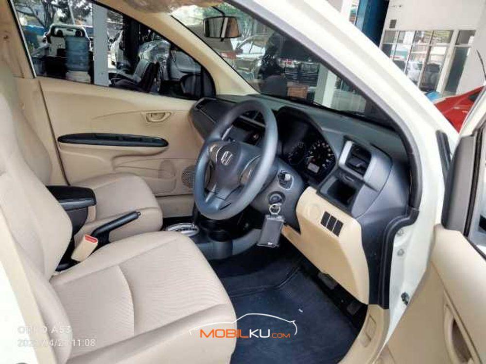 Mobil Honda Mobilio 2016