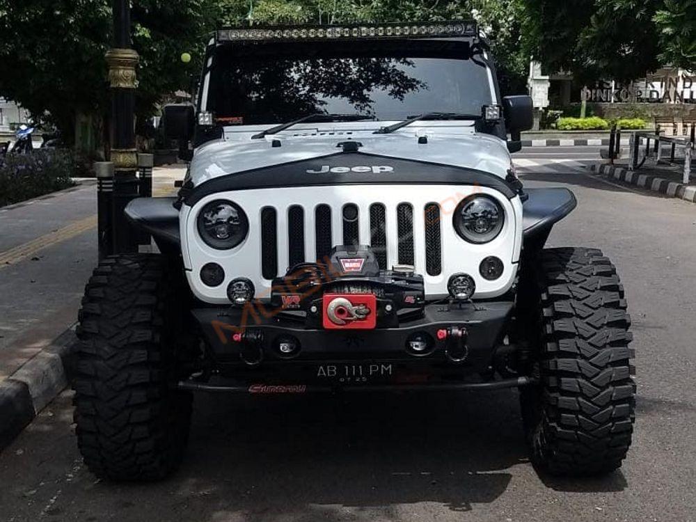 Mobil Jeep Wrangler 2012
