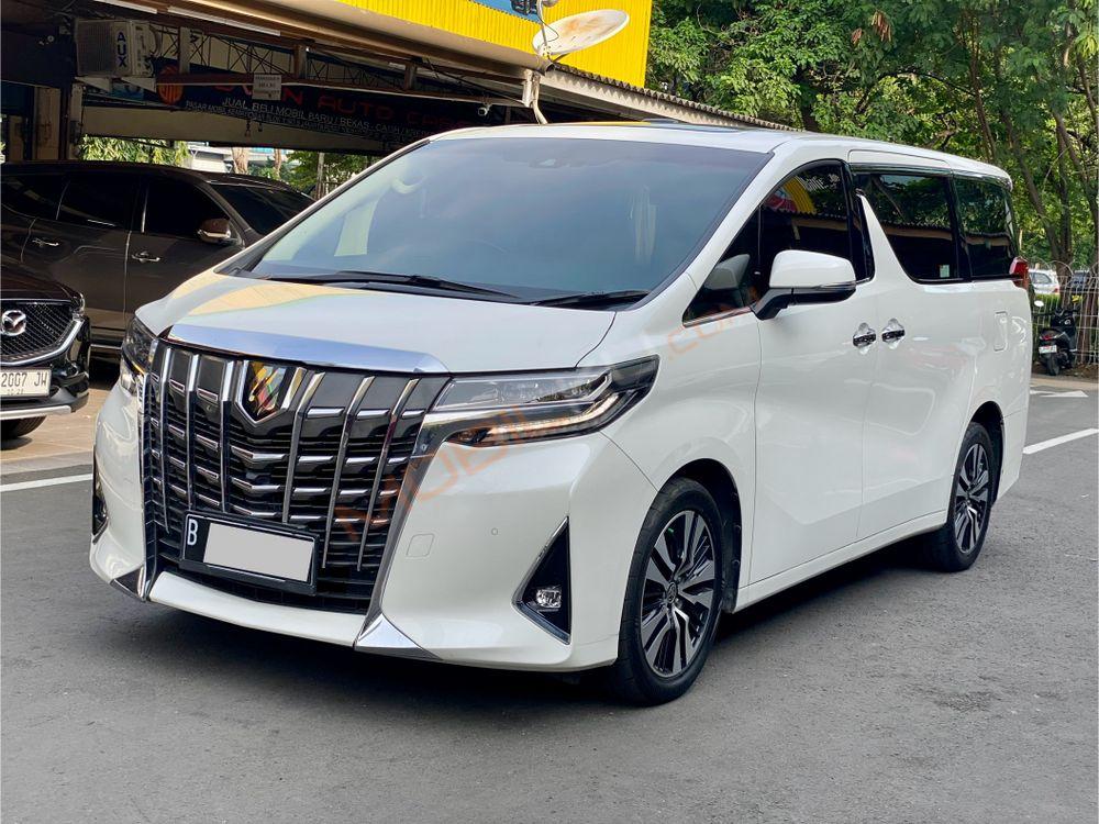 Mobil Toyota Alphard 2020