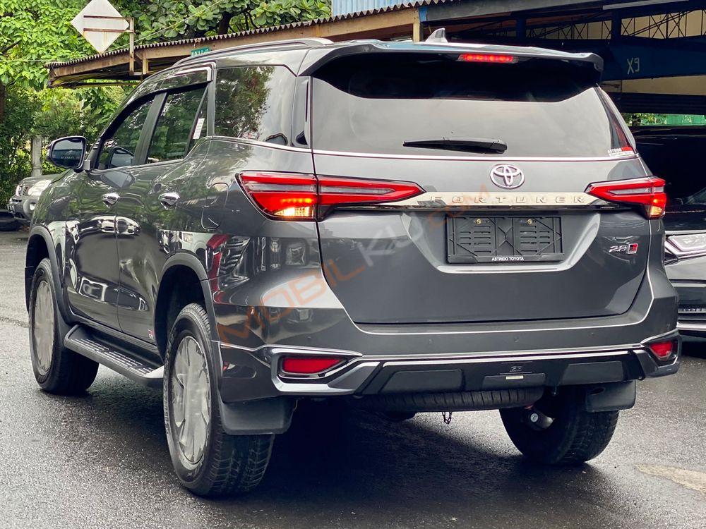 Mobil Toyota Fortuner 2023