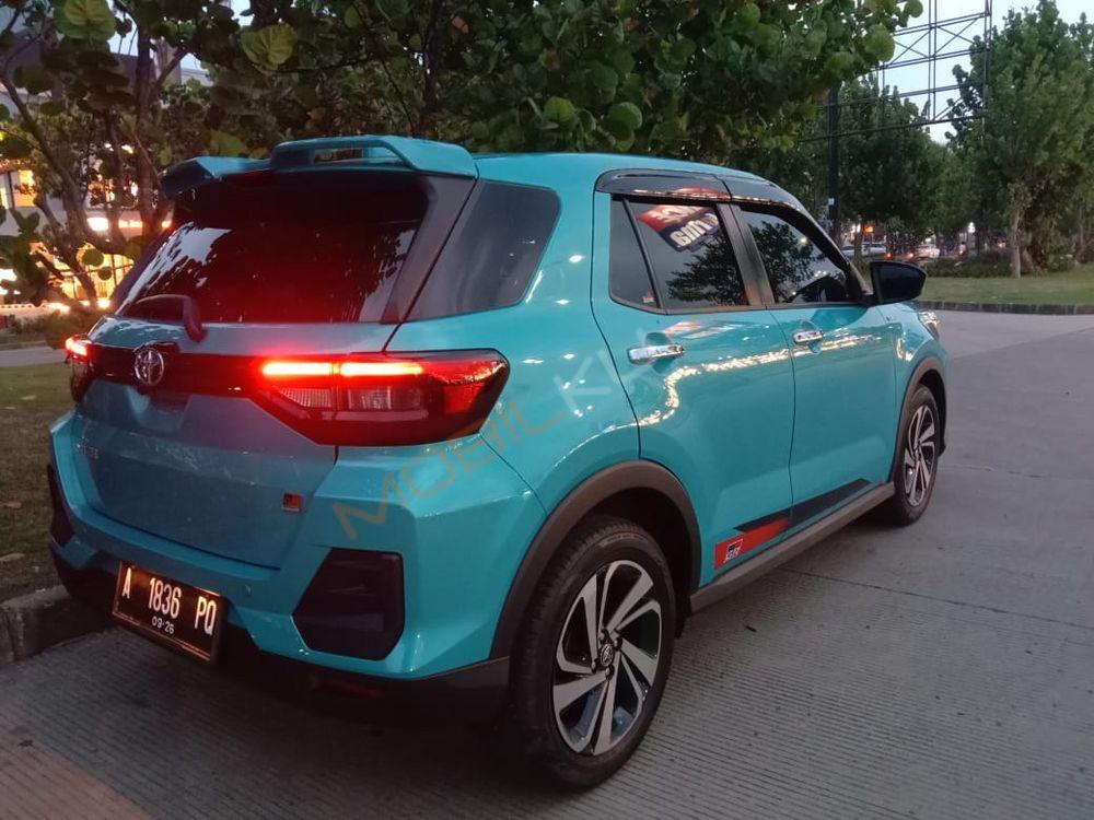 Mobil Toyota Raize 2021