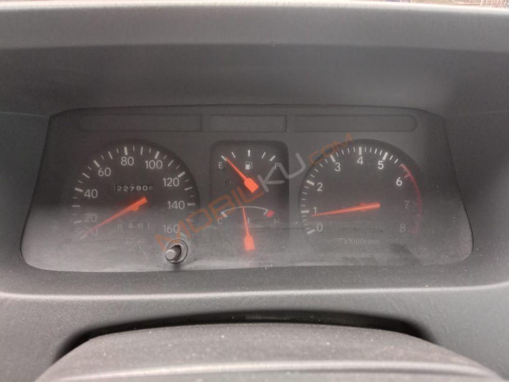 Mobil Toyota Kijang 1997