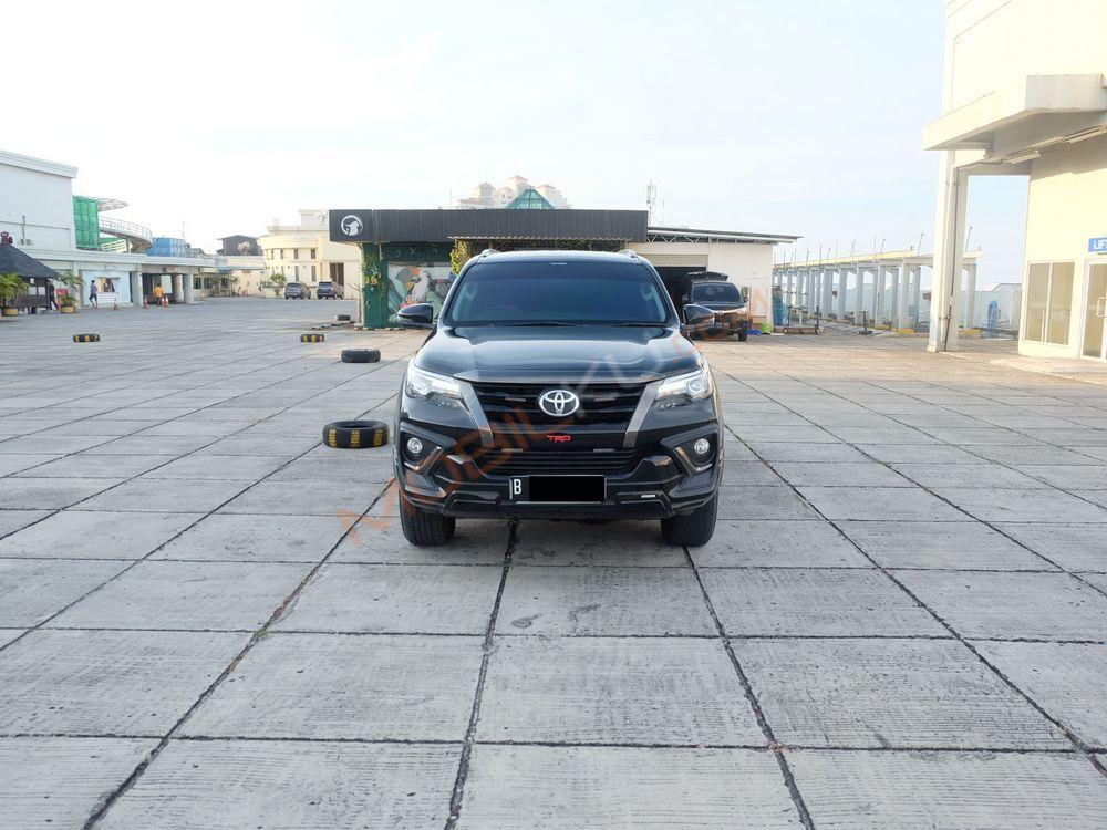 Mobil Toyota Fortuner 2020