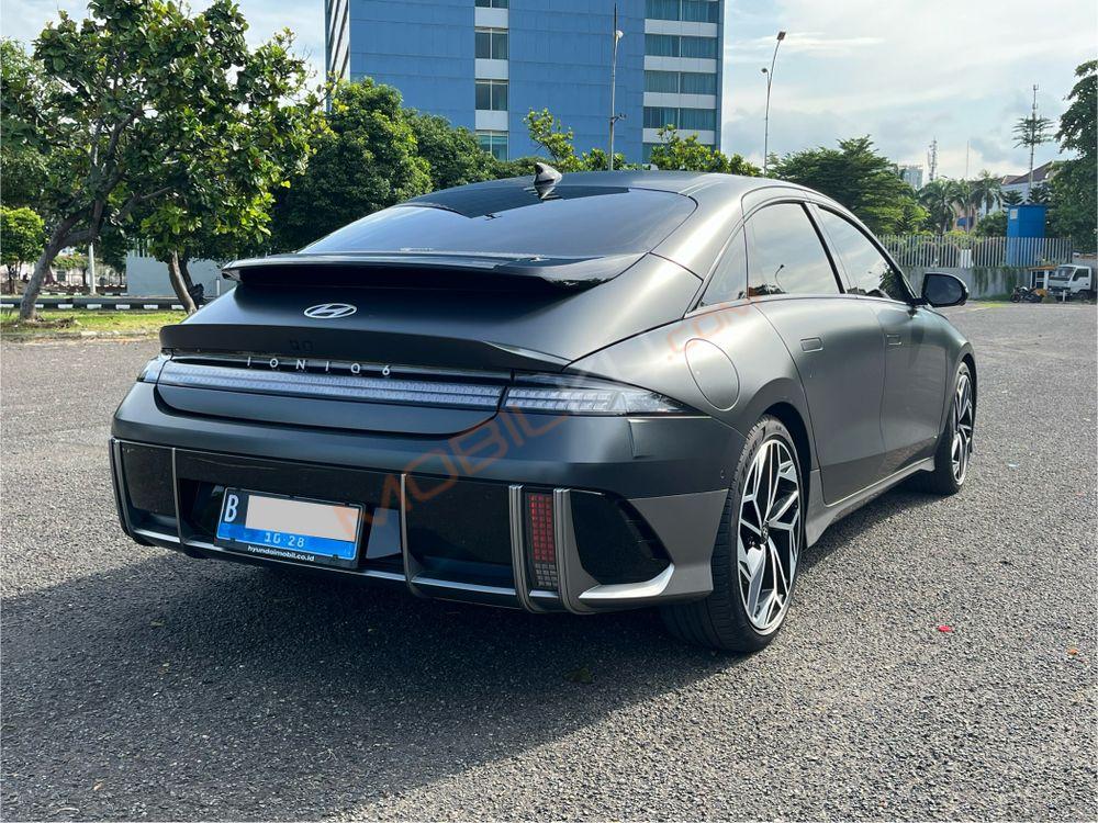 Mobil Hyundai Ioniq 6 2023