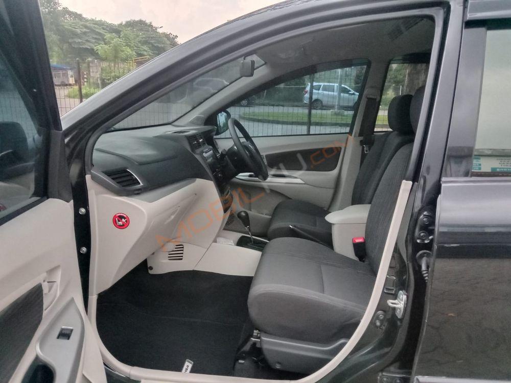 Mobil Toyota Avanza 2020