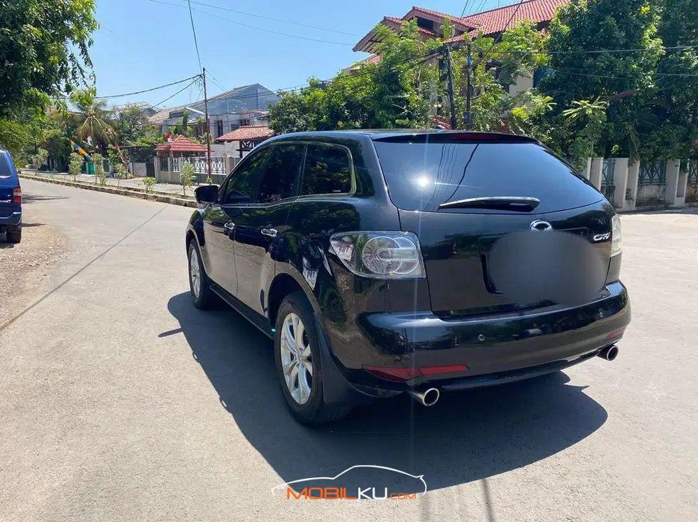 Mobil Mazda CX-7 2011
