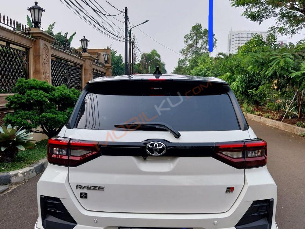 Mobil Toyota Raize 2021