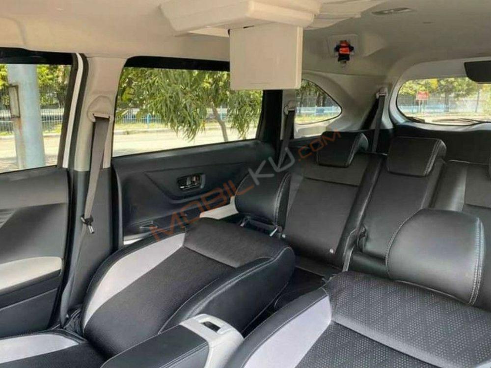 Mobil Toyota Veloz 2022