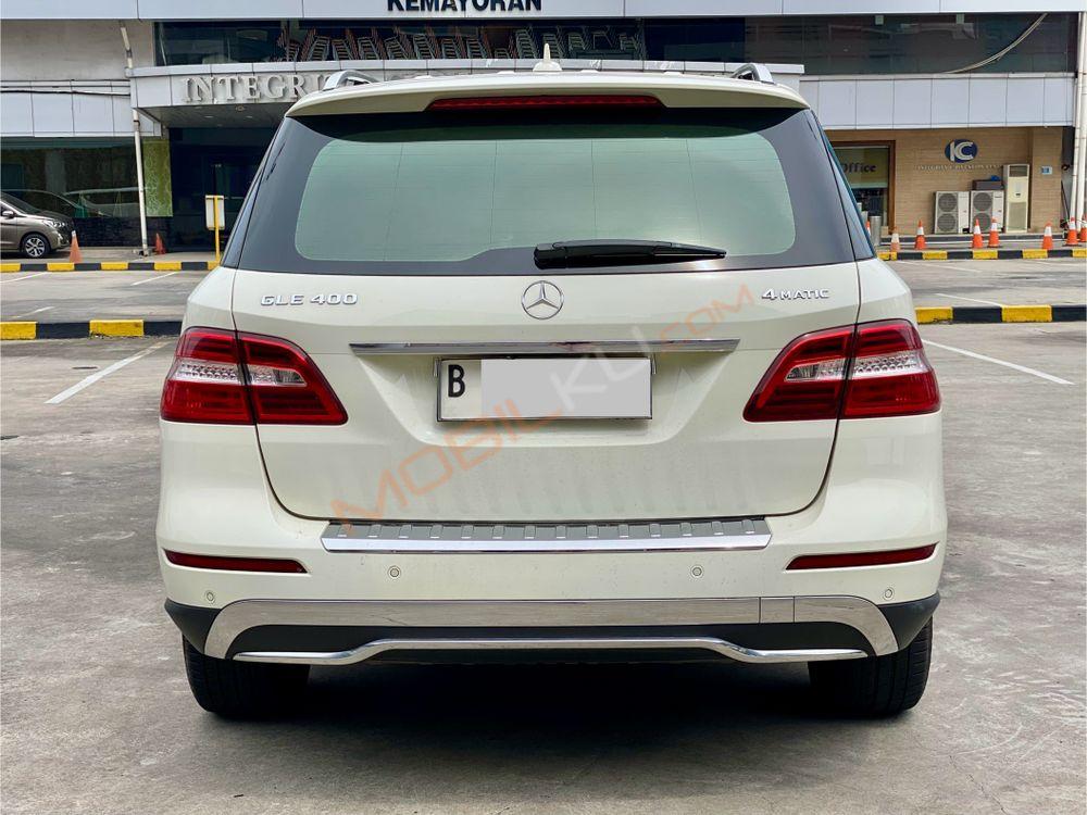 Mobil Mercedes-Benz ML 2013