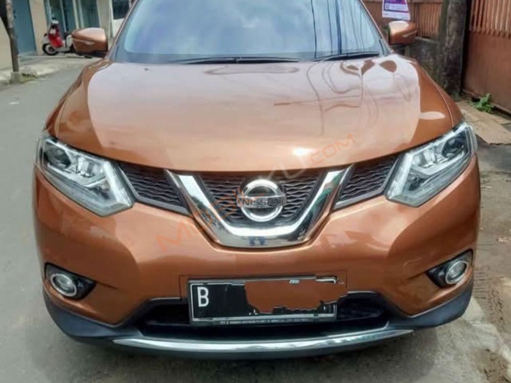 Mobil Nissan X-Trail 2016