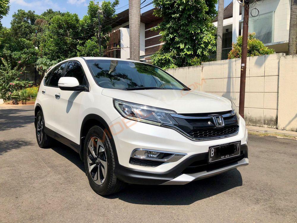 Mobil Honda CR-V 2015