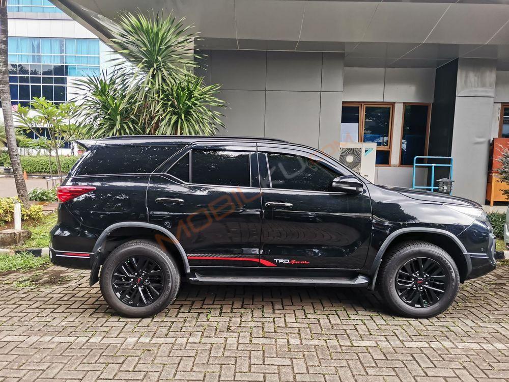 Mobil Toyota Fortuner 2019