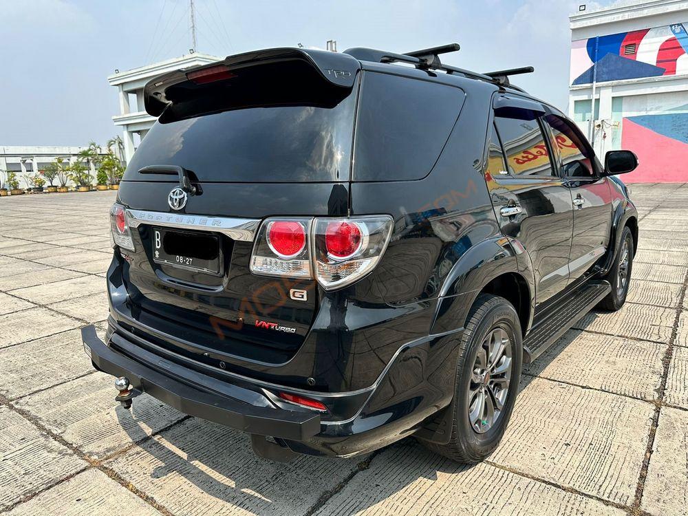 Mobil Toyota Fortuner 2015