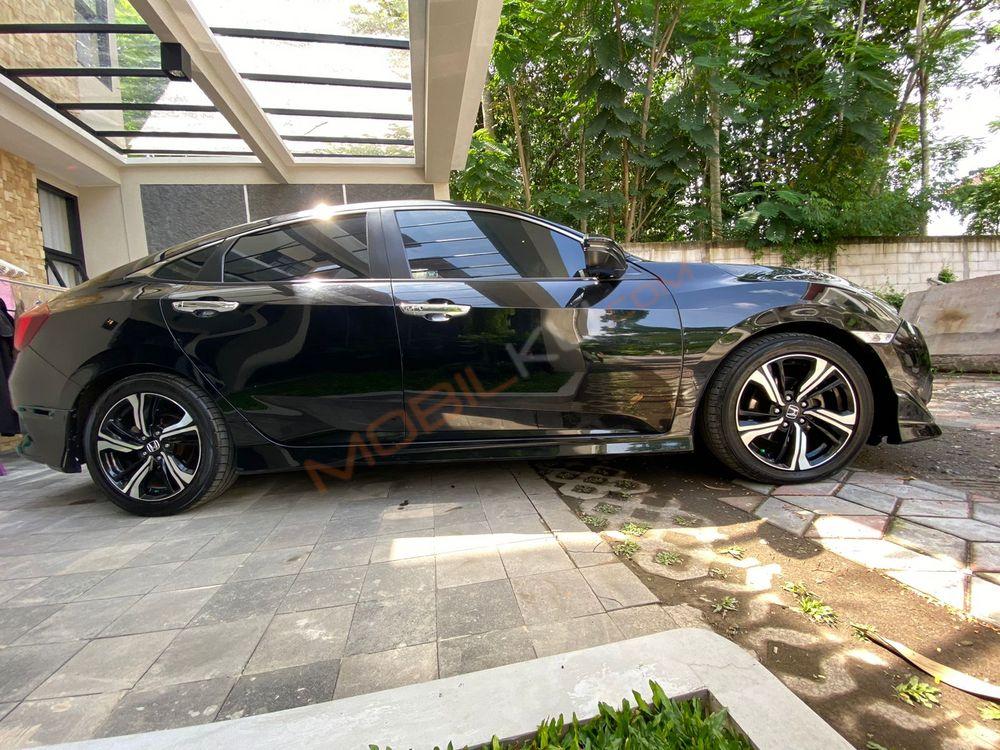 Mobil Honda Civic Sedan 2017