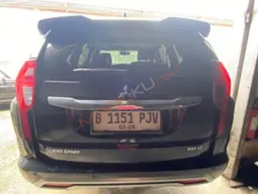Mobil Mitsubishi Pajero Sport 2023