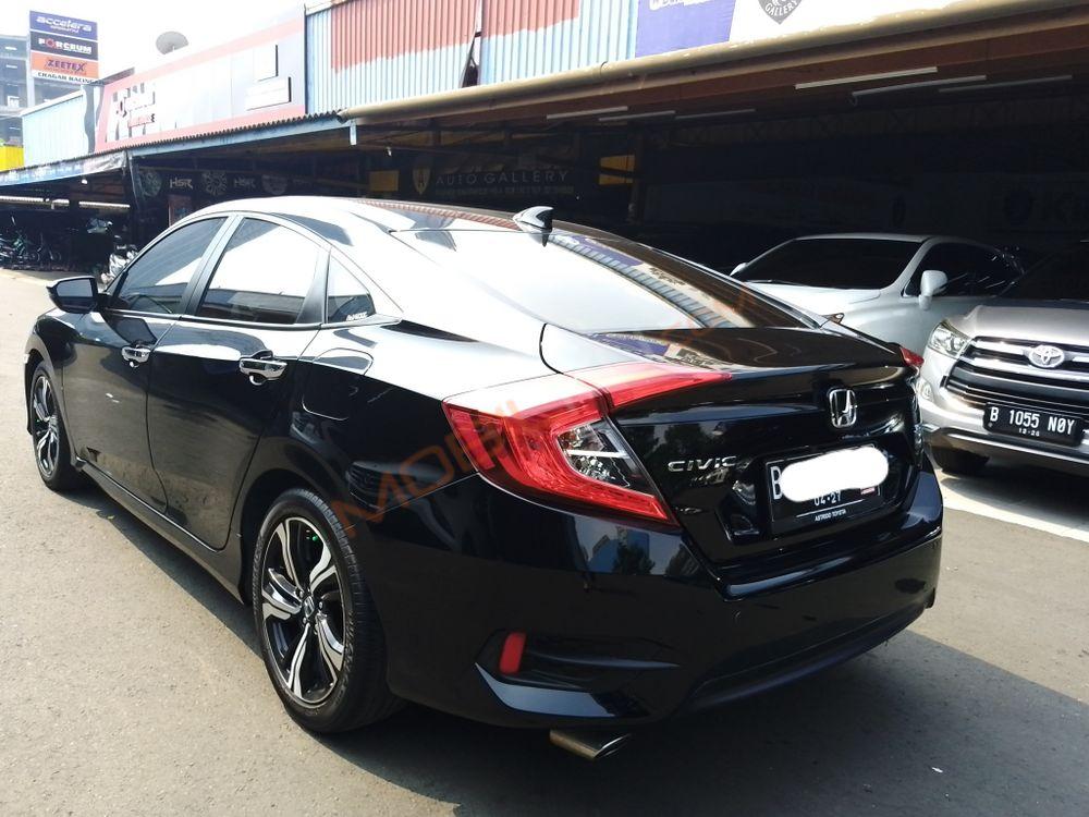 Mobil Honda Civic Sedan 2017