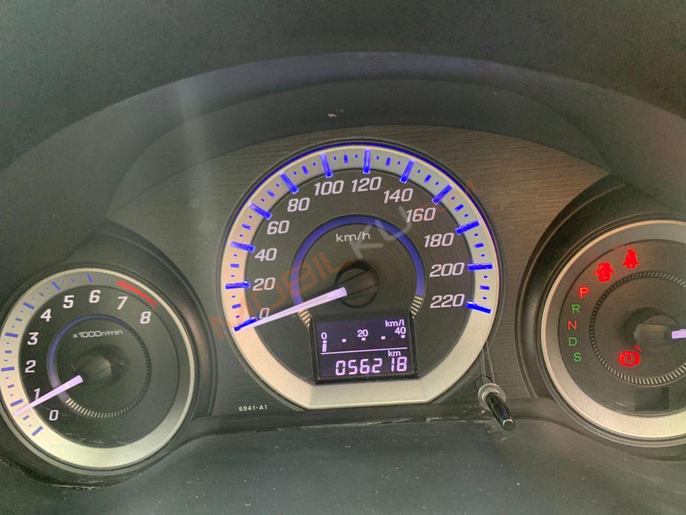 Mobil Honda City Sedan 2012