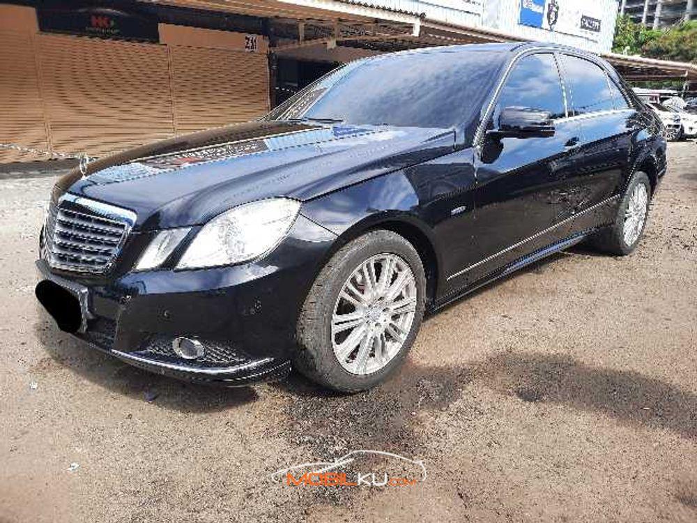 Mobil Mercedes-Benz E-Class 2010