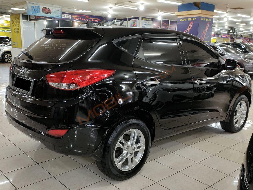 Mobil Hyundai Tucson 2013