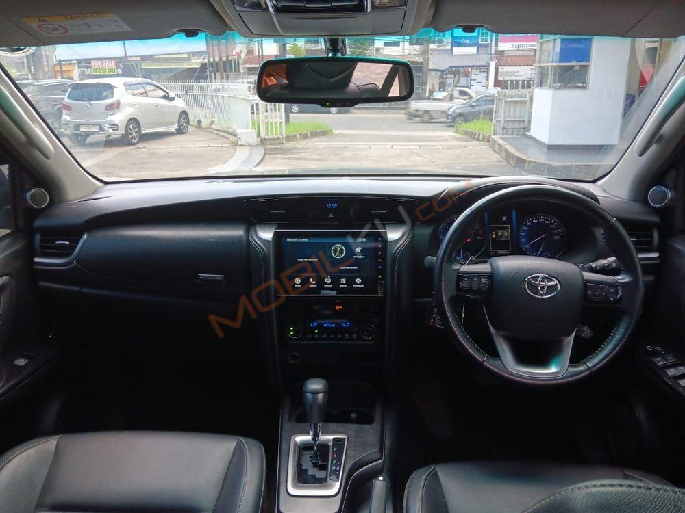 Mobil Toyota Fortuner 2022