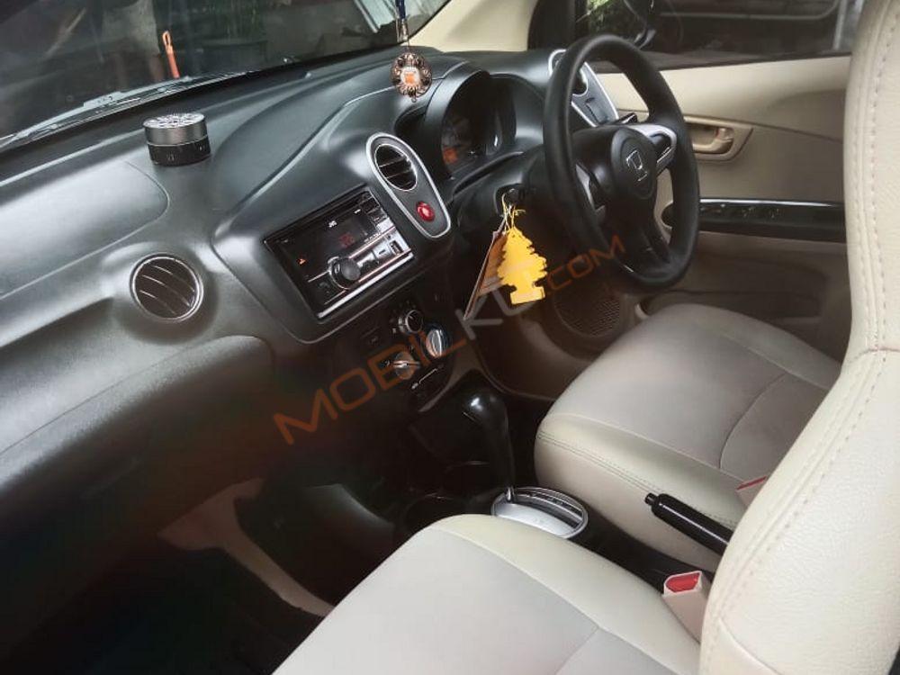 Mobil Honda Mobilio 2014