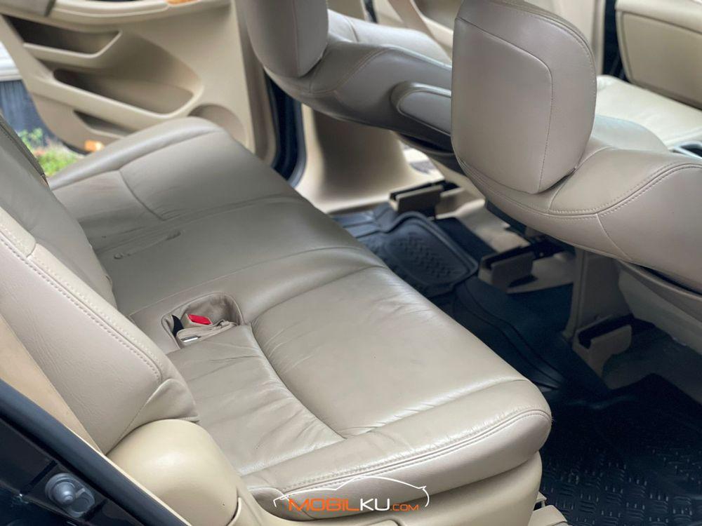 Mobil Honda Odyssey 2010