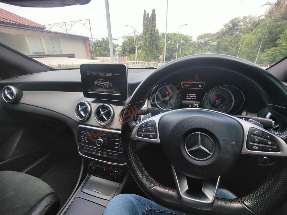 Mobil Mercedes-Benz CLA 2016
