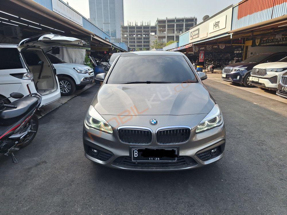 Mobil BMW 2 Series 2015