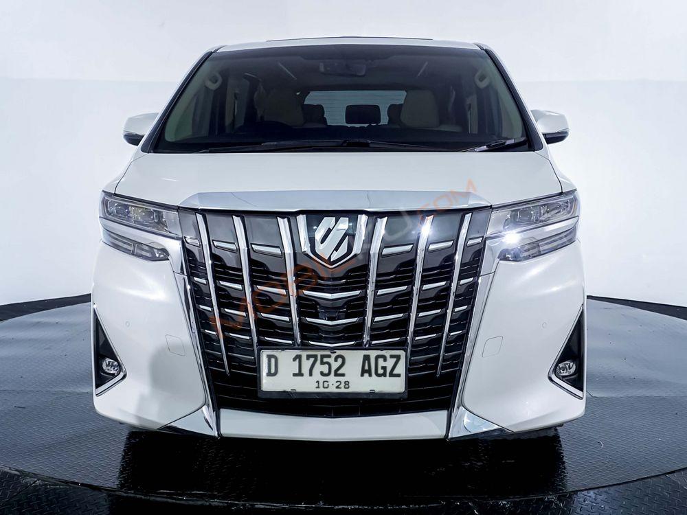 Mobil Toyota Alphard 2018