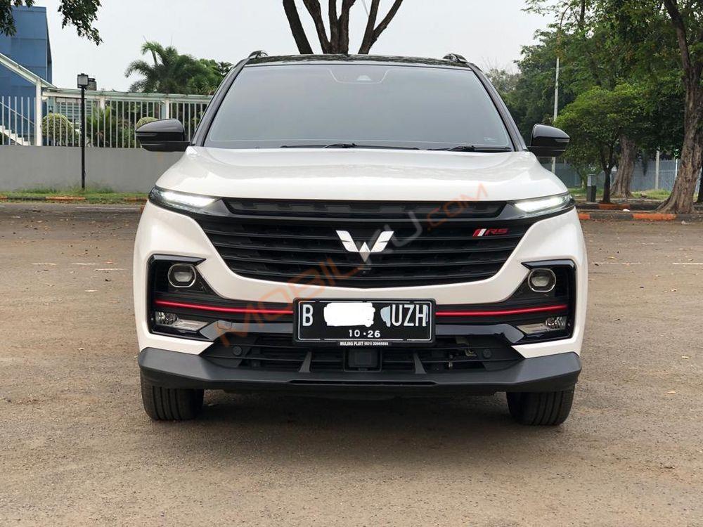Mobil Wuling Almaz 2021