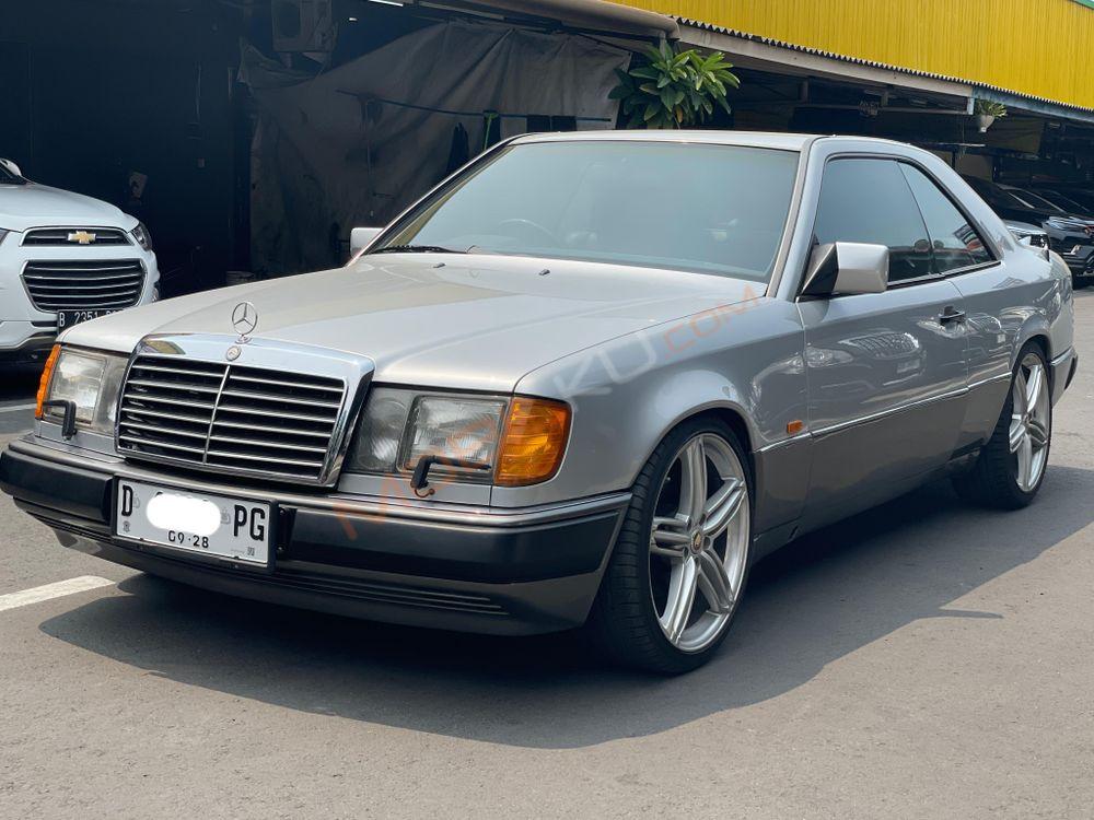 Mobil Mercedes-Benz C-Class 1995