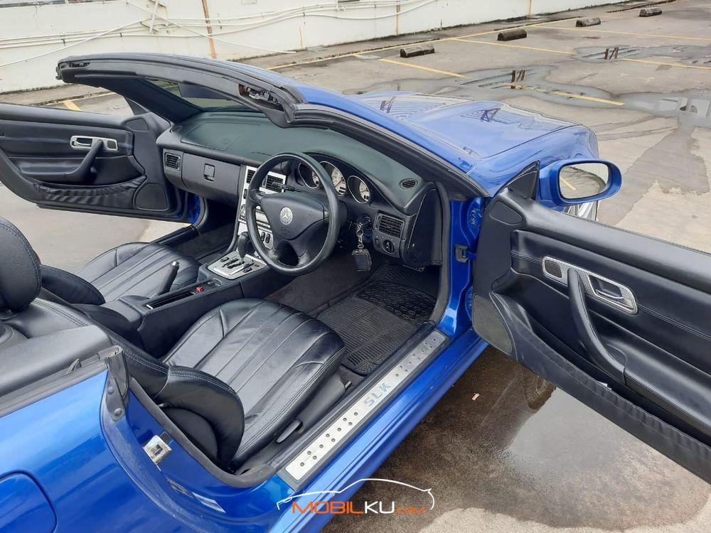 Mobil Mercedes-Benz SLK 2000