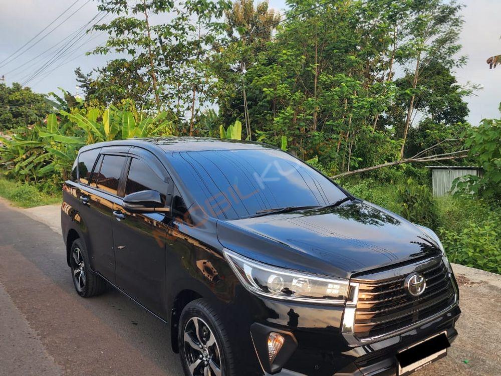 Mobil Toyota Kijang Innova 2022