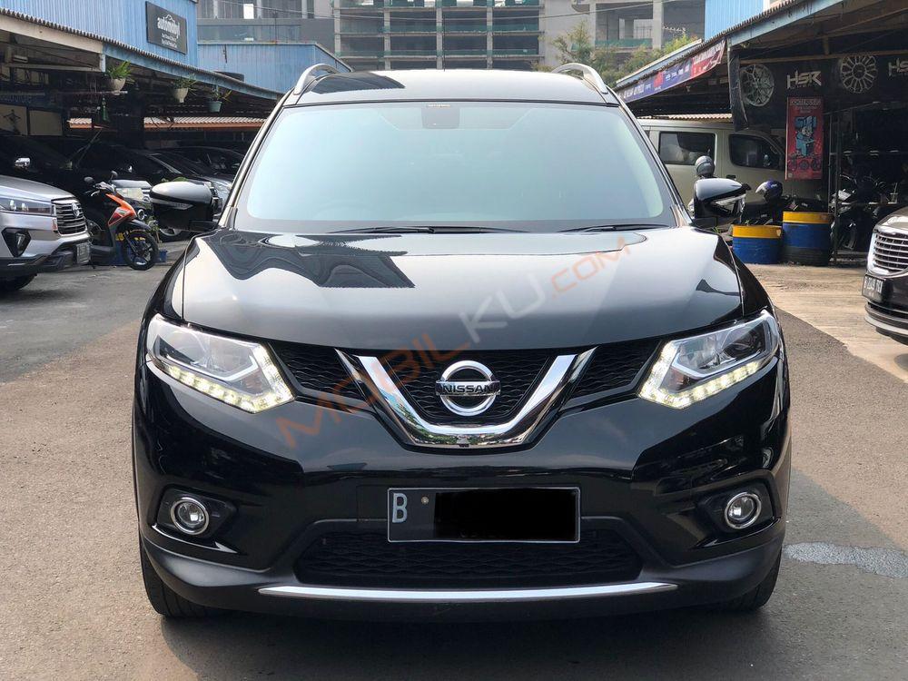 Mobil Nissan X-Trail 2015
