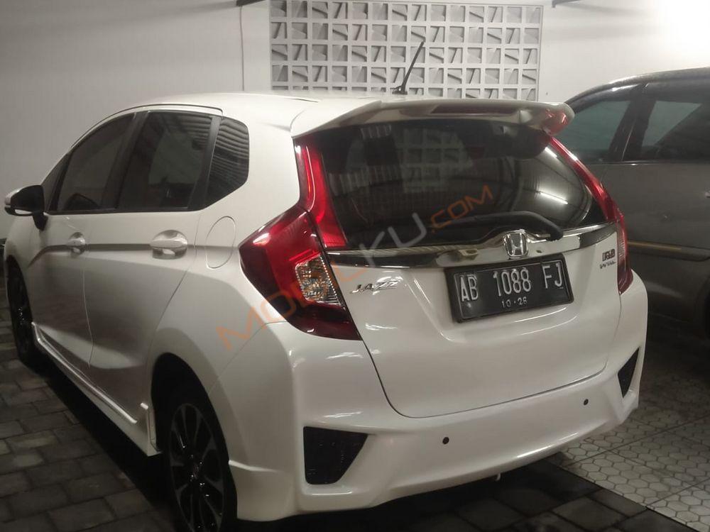 Mobil Honda Jazz 2016
