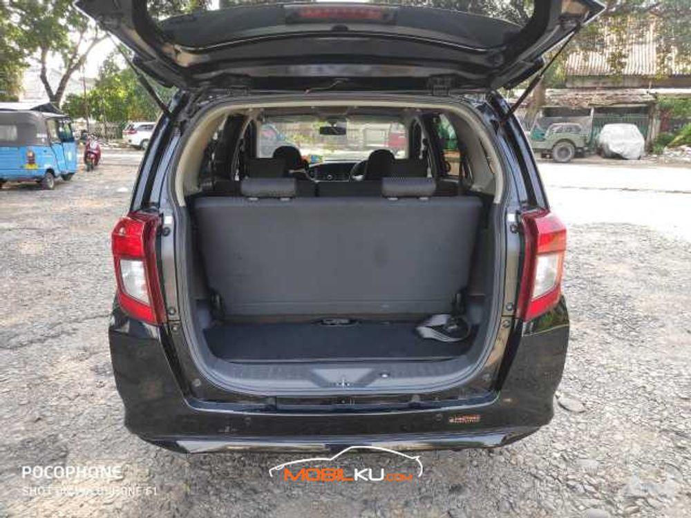 Mobil Daihatsu Sigra 2018