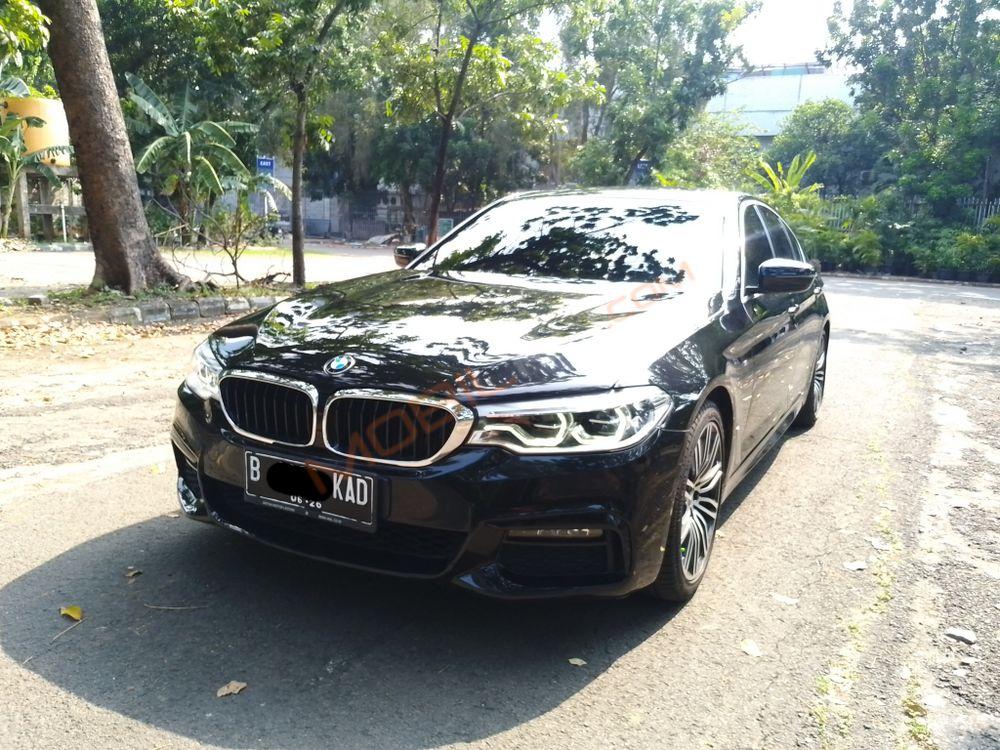 Mobil BMW 5 Series 2020