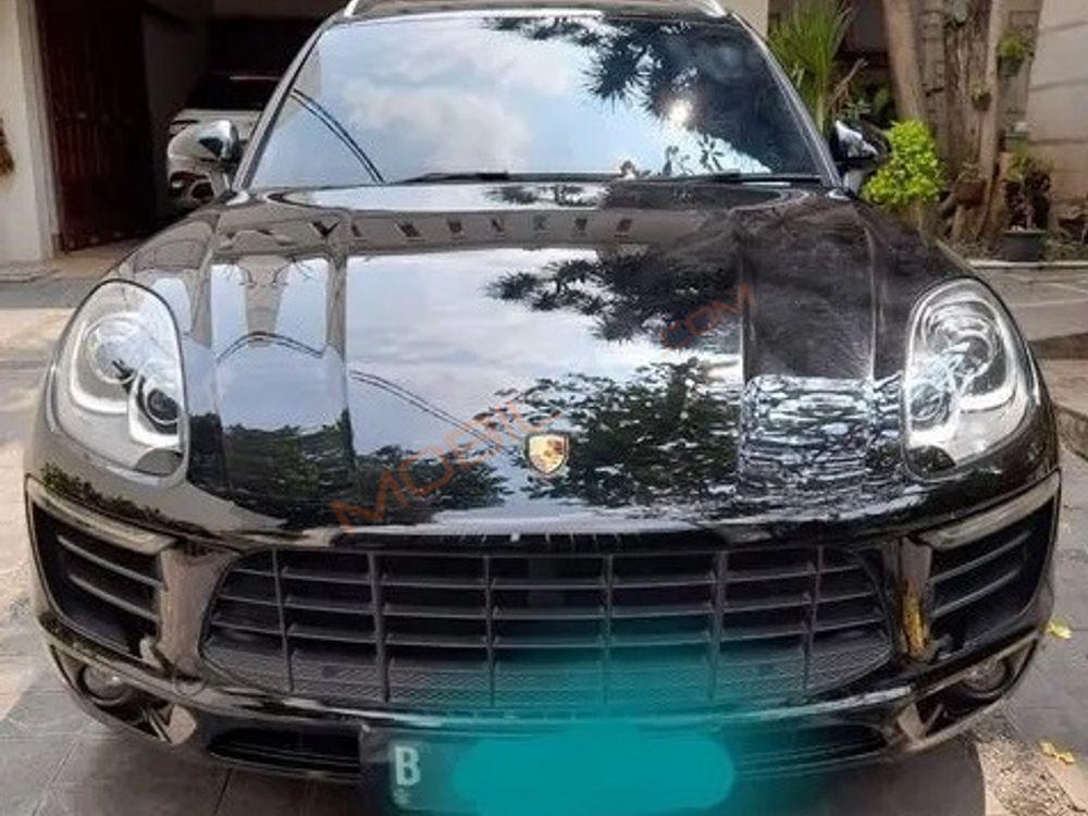 Mobil Porsche Macan 2015