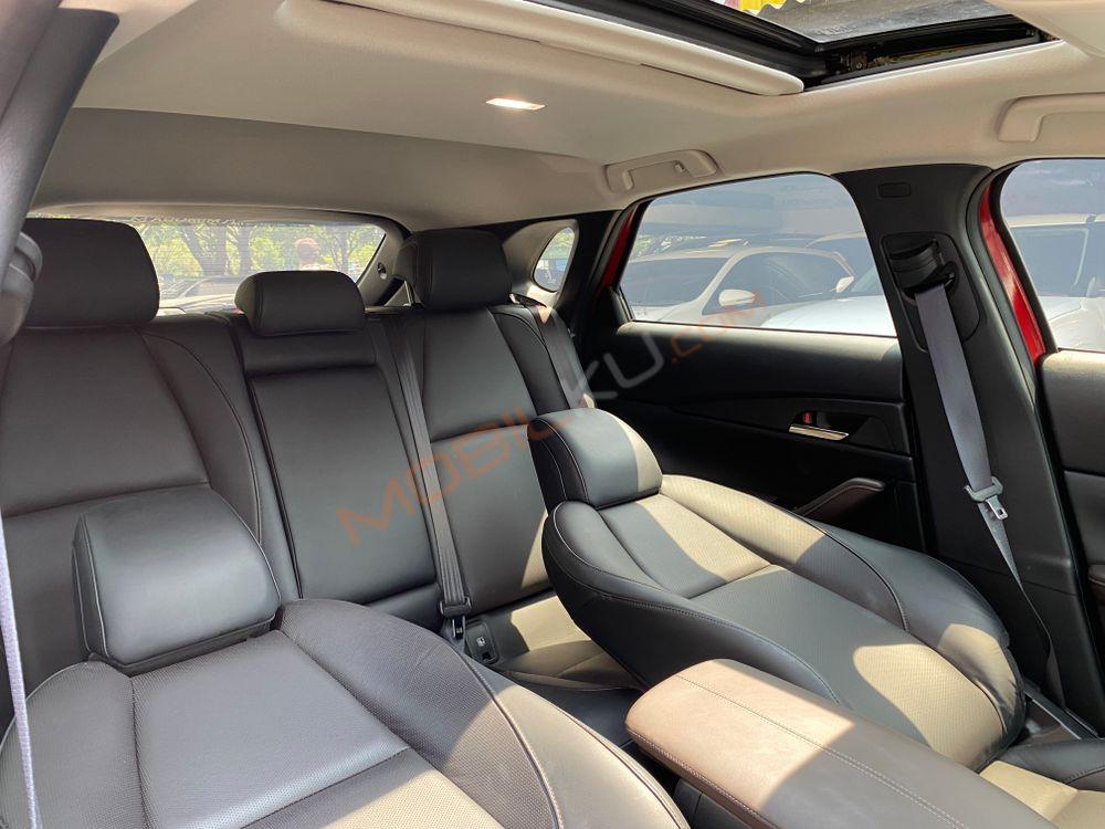 Mobil Mazda CX-30 2023