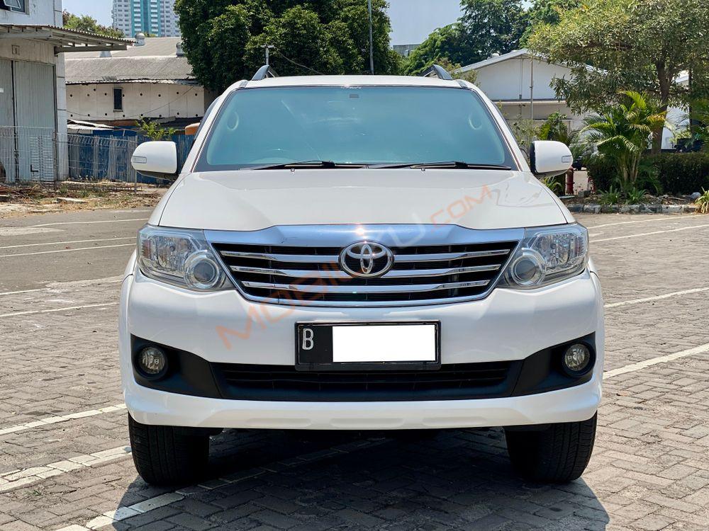 Mobil Toyota Fortuner 2012