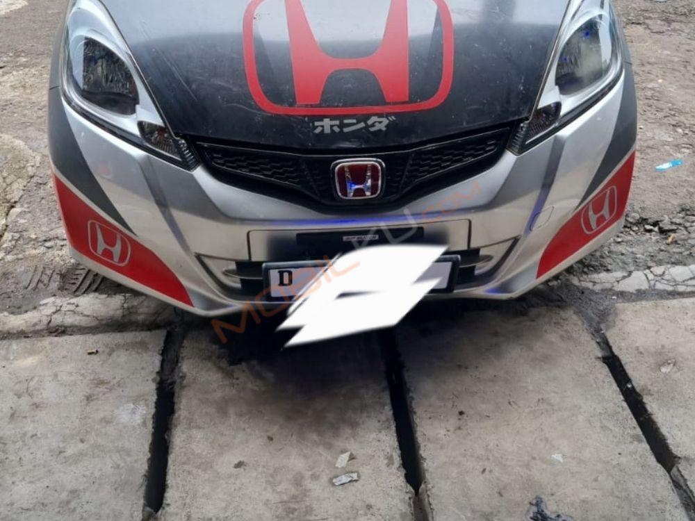 Mobil Honda Jazz 2012