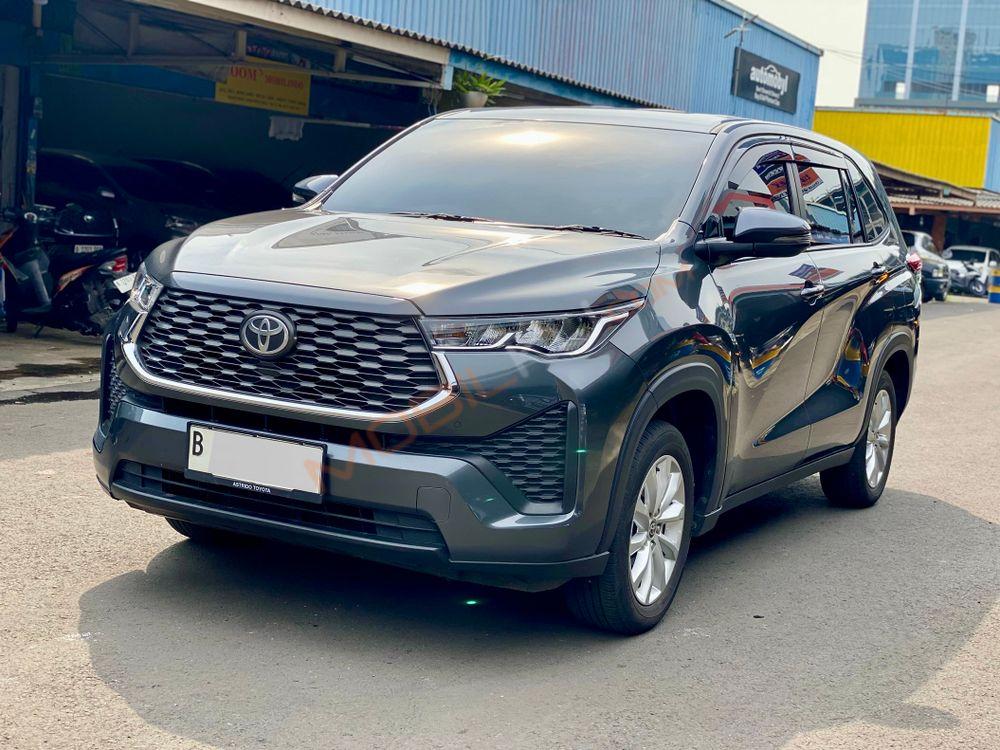 Mobil Toyota Kijang Innova Zenix 2023