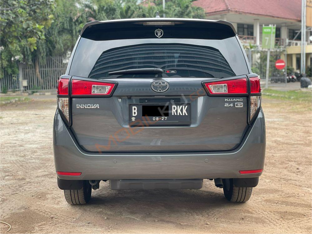Mobil Toyota Kijang Innova 2022