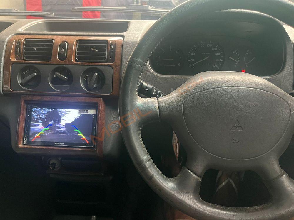 Mobil Mitsubishi Kuda 2002