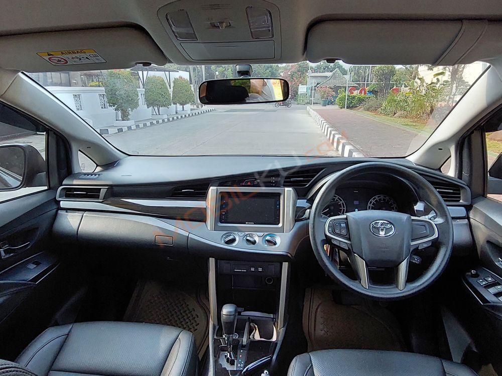 Mobil Toyota Kijang Innova 2018
