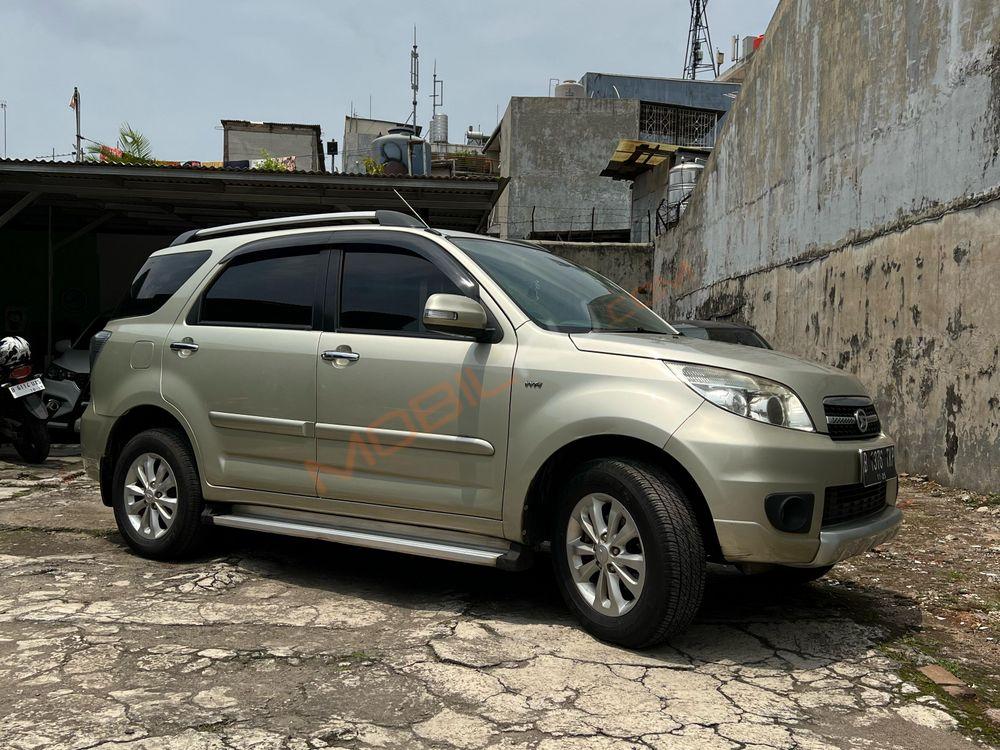 Mobil Daihatsu Terios 2010